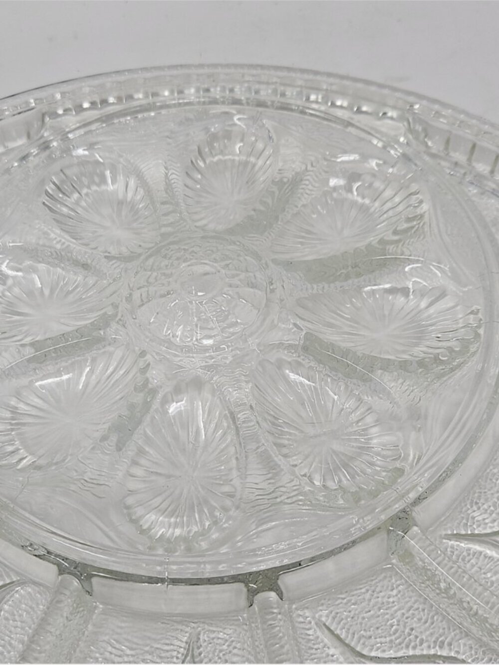 Vintage 1960s Indiana Pebble Vine Clear Glass Deviled Egg Snack Serving Platter - Picture 2 of 5